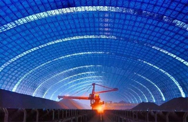 德令哈亿优钢构工程师为您解析原料场封闭技术的特点和类型